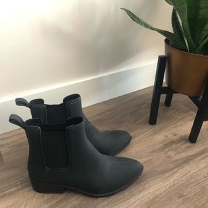 Waterproof rain Chelsea boots